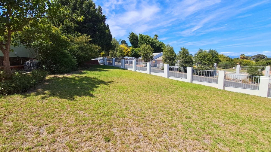 5 Bedroom Property for Sale in Bergsig Western Cape